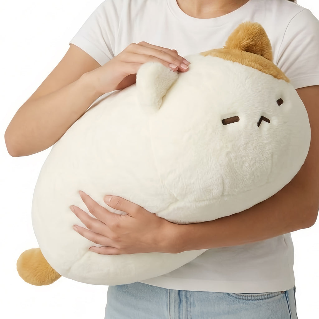 ふわくも抱き枕アニマル 猫 ぬいぐるみ 抱っこ・45cmサイズ感イメージ