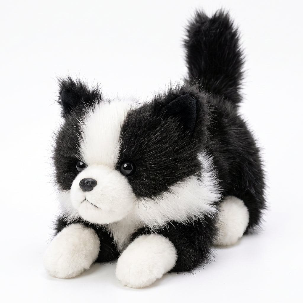 白背景に映える凛々しく愛らしいボーダーコリー子犬ぬいぐるみの全体像