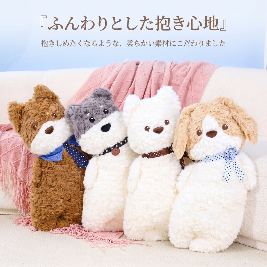 ソファに並ぶよりそいドッグシリーズ。思わず抱きしめたくなるような、ふんわりと柔らかい素材感。