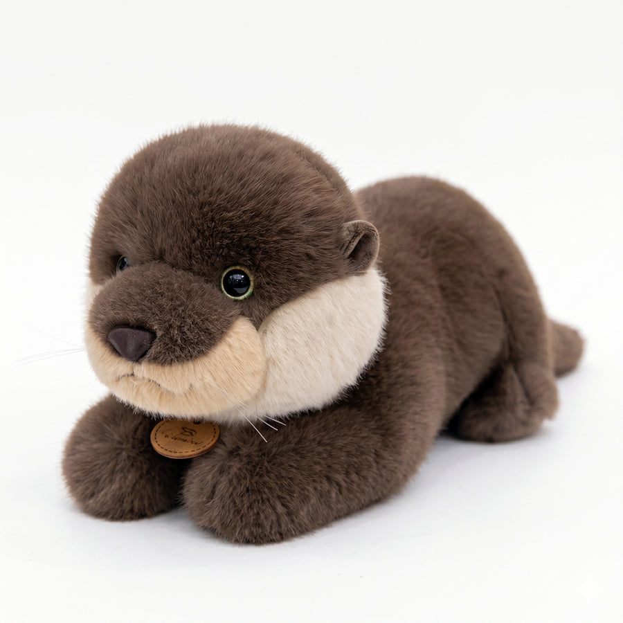 まったりアニマル カワウソ 寝そべり ぬいぐるみ 白背景 伏せ姿 正面寄り